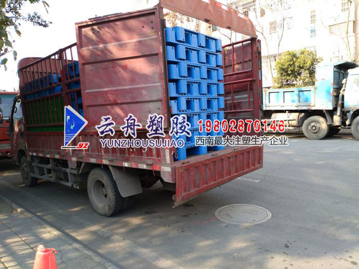塑料托盘上堆放货物的正确方式 塑料托盘上堆放货物的正确方式