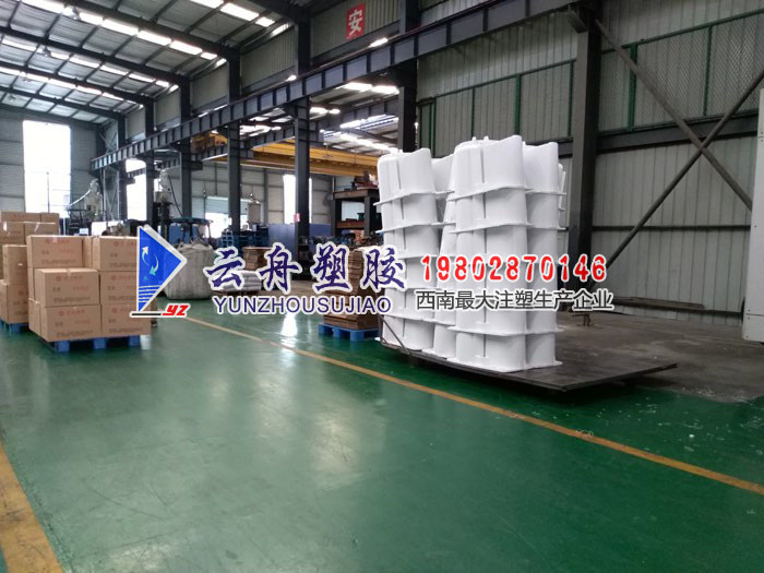 塑料托盘上堆放货物的正确方式 塑料托盘上堆放货物的正确方式